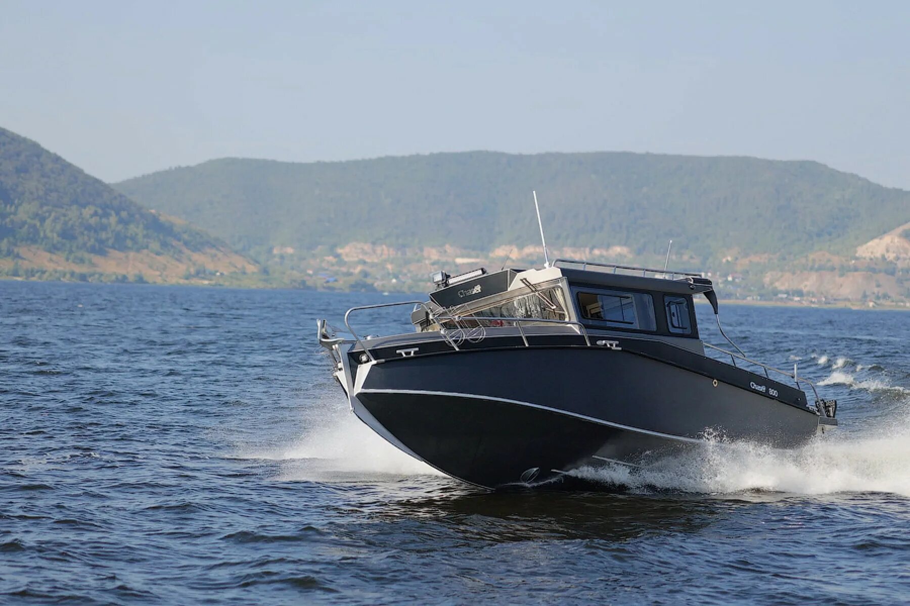 Swift chaser. Катера swift chaser 750. катер swift chaser 777. лодка swift chaser 630. swift chaser 800 cabin expedition.