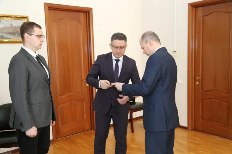 вручение судебных решений.