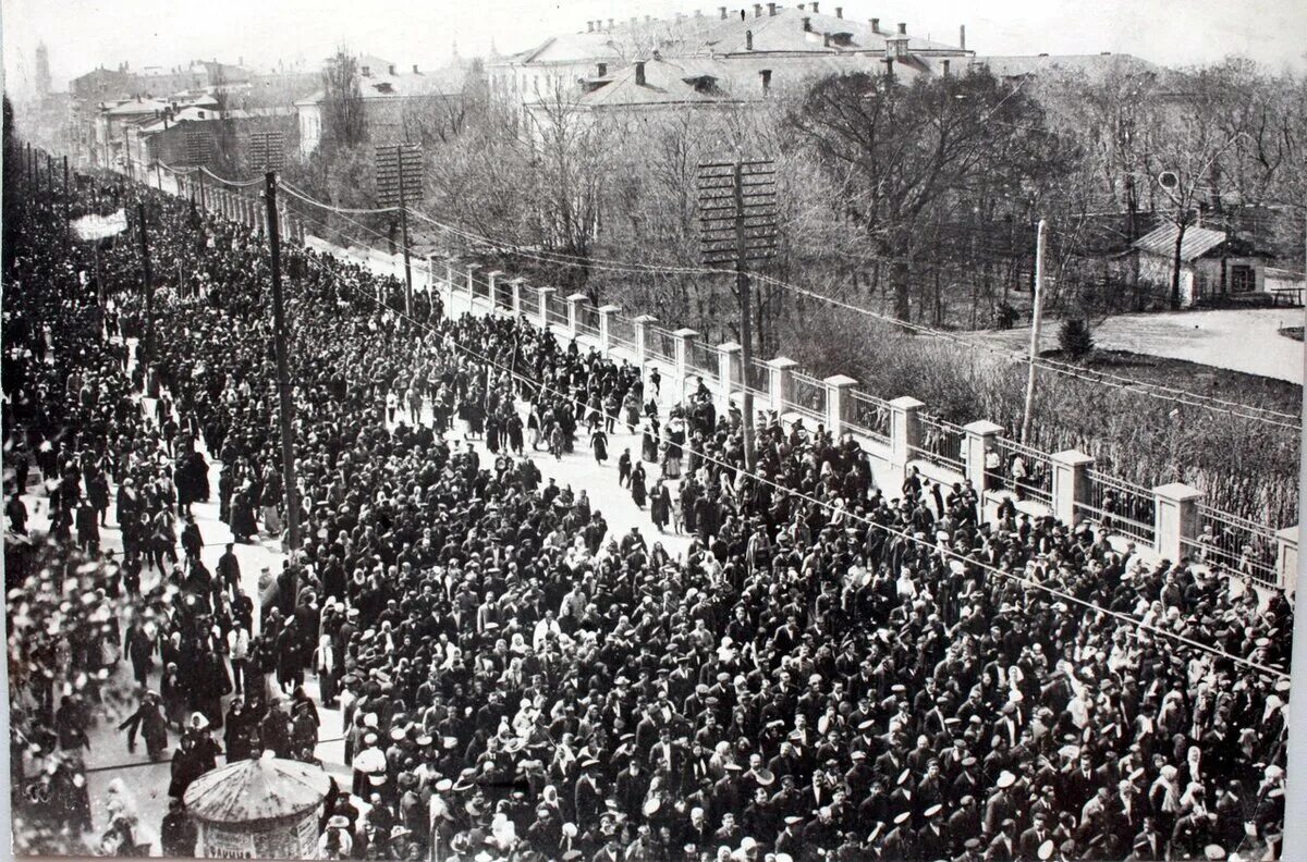 Большевики 1917-1918 митинг. Митинг 1905. Демонстрации в апреле 1917. Революционная демонстрация Владивосток 1906.