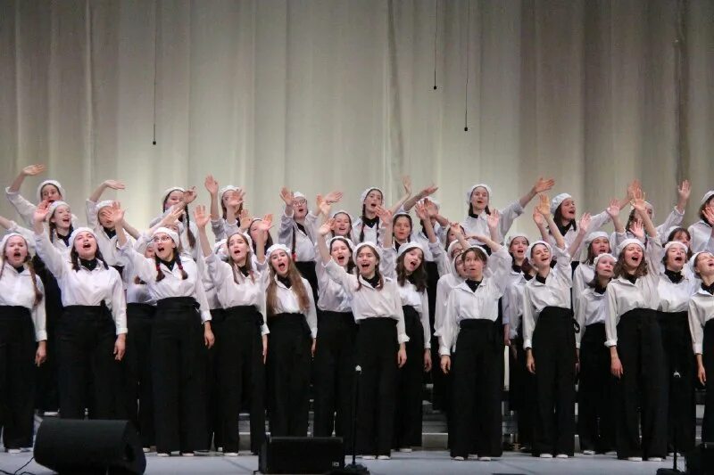 а. доместик хор екатеринбург состав. хор из екатеринбурга. академический уральский хор. хор из екатеринбурга.
