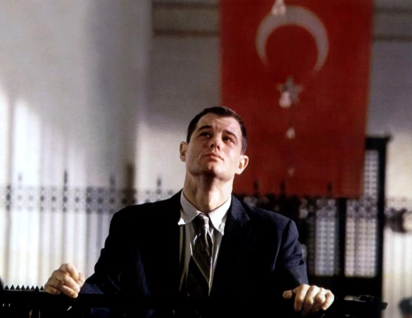 Midnight express. Midnight express фильм. Джон хёрт полуночный экспресс. Полуночный экспресс 1978 постер. Midnight express.