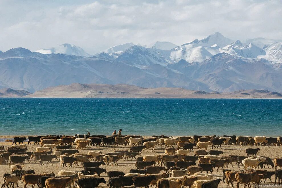 Красивые места таджикистана. Каракуль Таджикистан. Каракуль (озеро, Таджикистан). Памир каракуль. Каракуль Таджикистан Таджикистан.