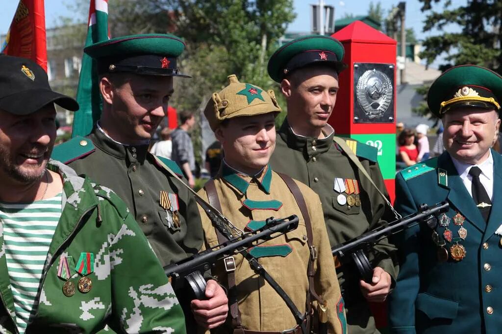 С днем пограничника. День пограничника с праздником. День пограничника в России. 28 Мая день пограничника.