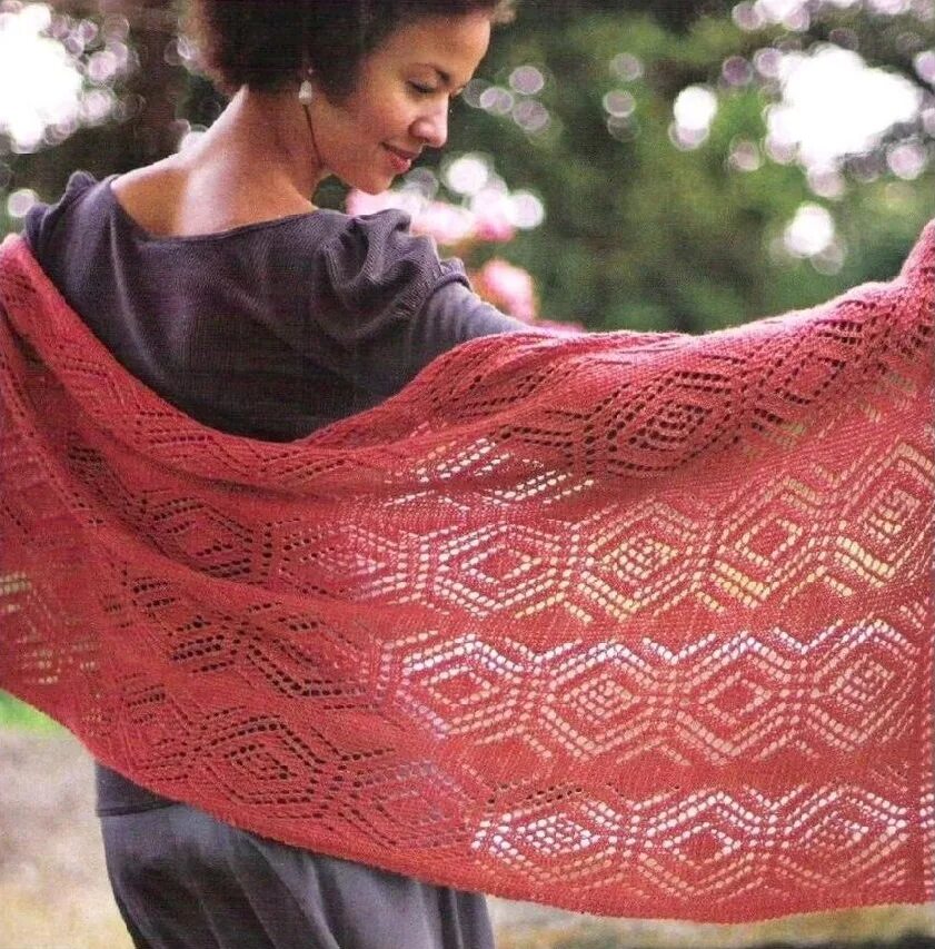 вязаный палантин. ажурное вязание палантинов. узоры для ализе ангора голд. вог палантины. вязаный ажурный шарф.