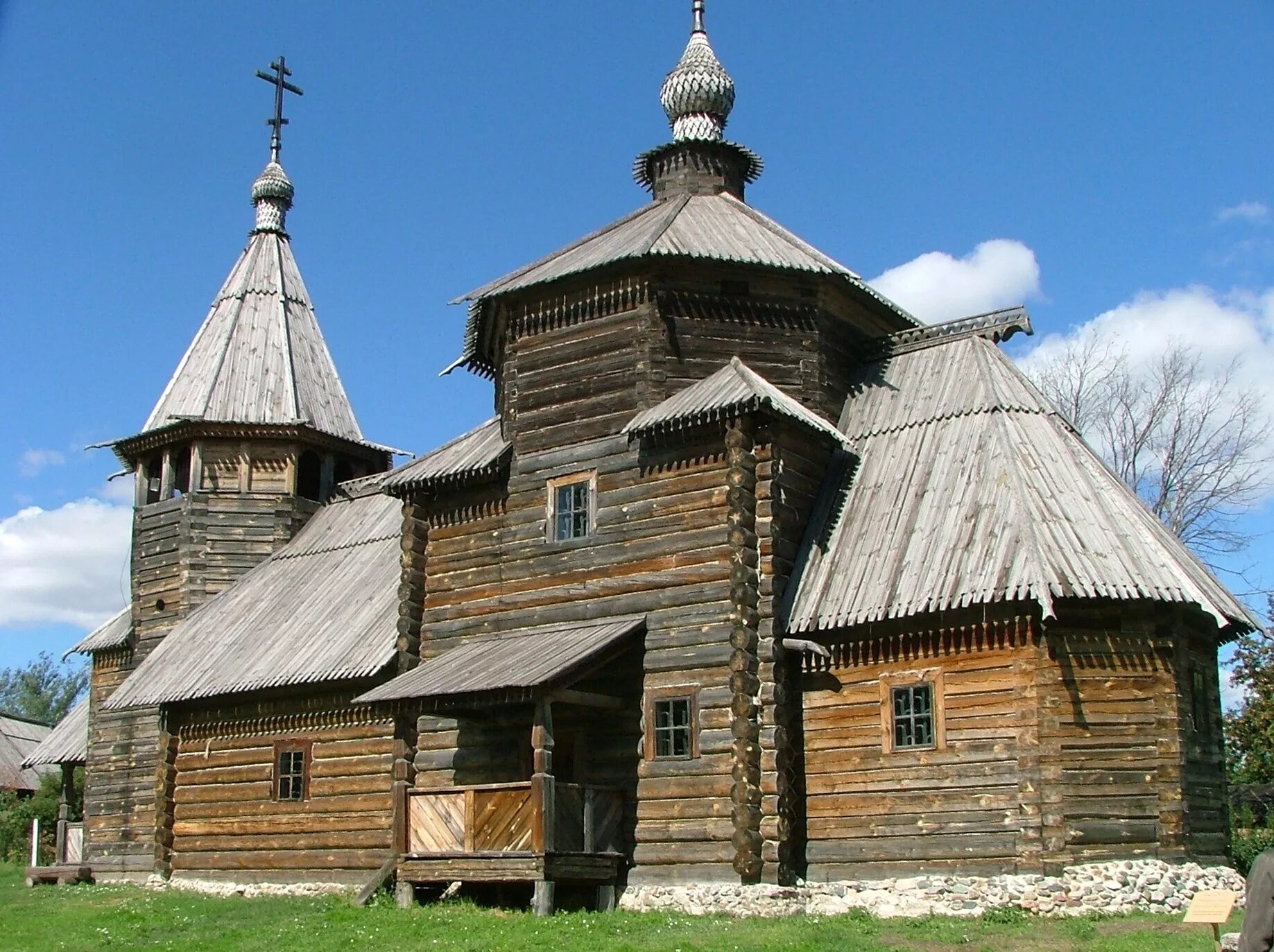 Древние русские месяца. Суздаль древняя Русь. Суздаль 13 век. Суздаль достопримечания. Суздаль 10 12 век.