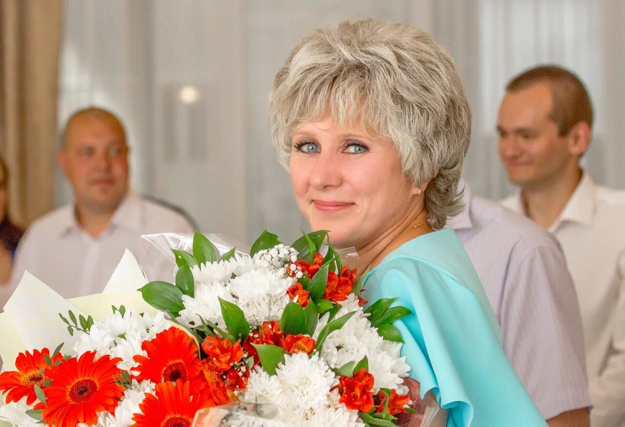 цветочный снежинск. цветочный снежинск. город челябинск снежинск. букеты самара. цветочная затея рф снежинск.