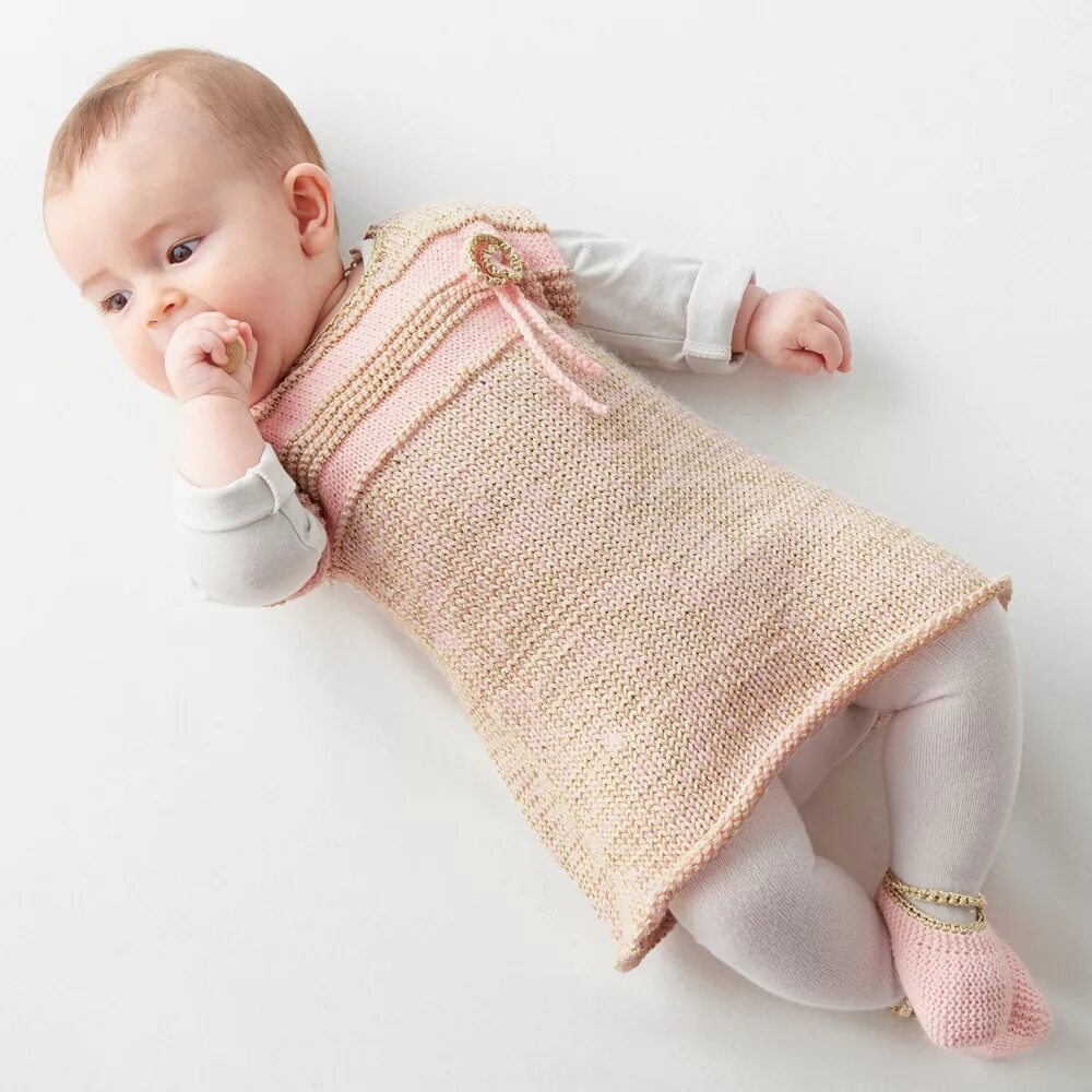 Вязаные вещи для новорожденных. Вязаные вещи для новорожденных. Вязаные вещи для малышей. Вязаные костюмы для малышей. Вязаные вещи для новорожденных.