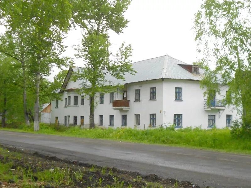 Погода вахрушева. Станция вахрушево. Дк шахтеров. Школа в пгт вахрушев сахалинская область. Сахалин пос.