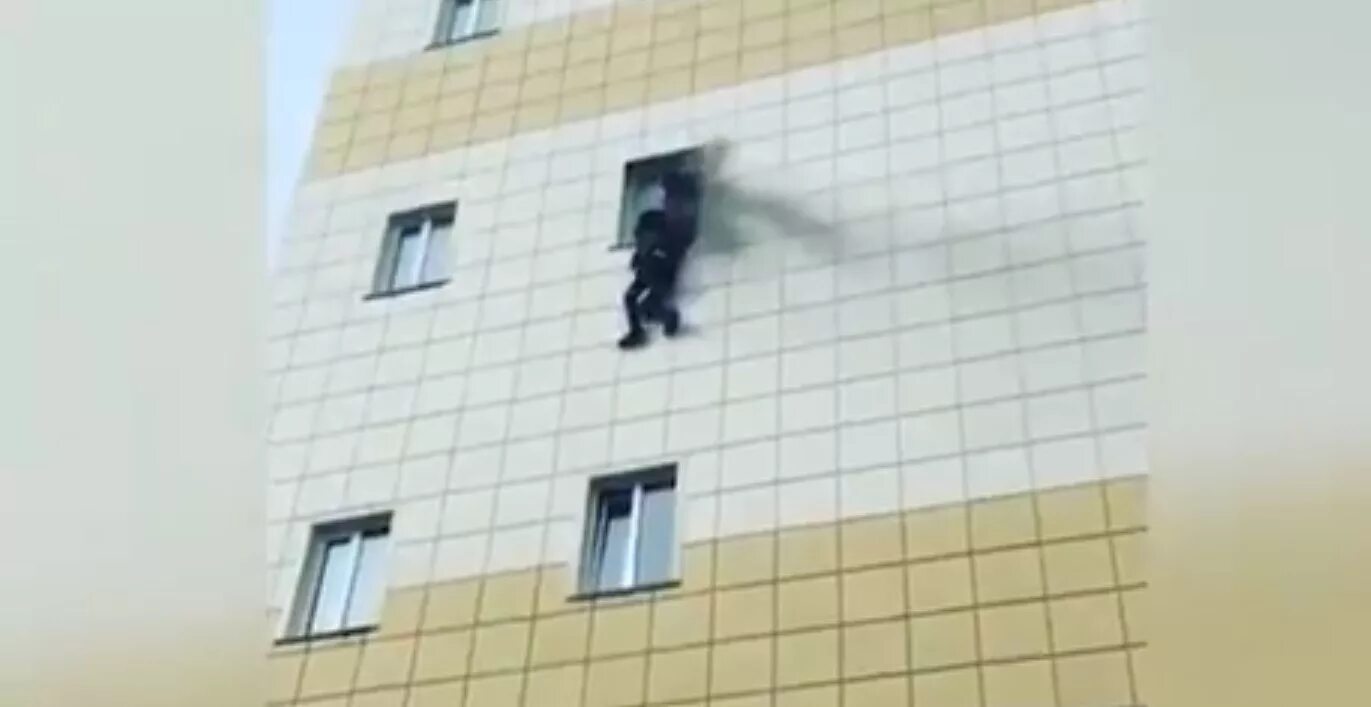 Зимняя вишня кемерово 2018. Зимняя вишня видео. Зимняя вишня видео. Тц зимняя вишня кемерово до пожара. Зимняя вишня кемерово пожар внутри.