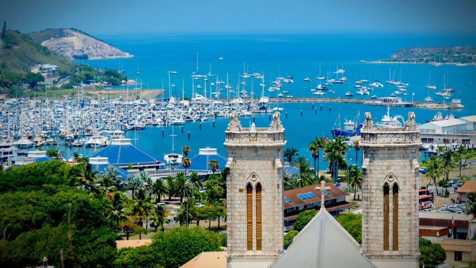 Лагуна новой каледонии. Новая каледония франция. Гранд-тер (новая каледония). Каледония и новая каледония. Острова лоялти (новая каледония).