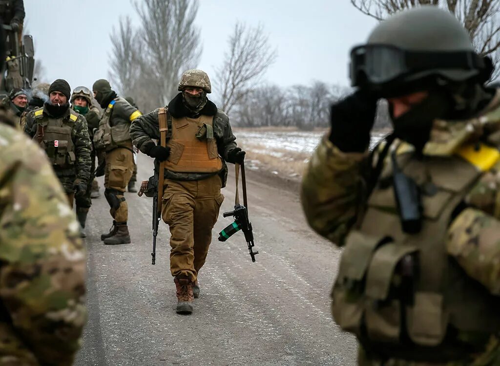 Украина сдалась или нет. Военные действия. Украинские военные. Украинские войска. Военные действия на Украине.