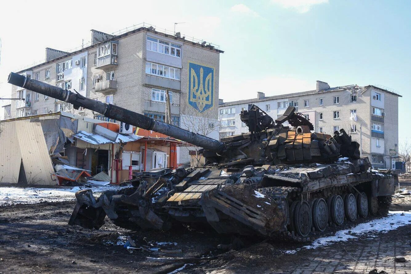 Подбитая техника на Украине. Подбитые украинские танки. Разбитая техника на Украине.