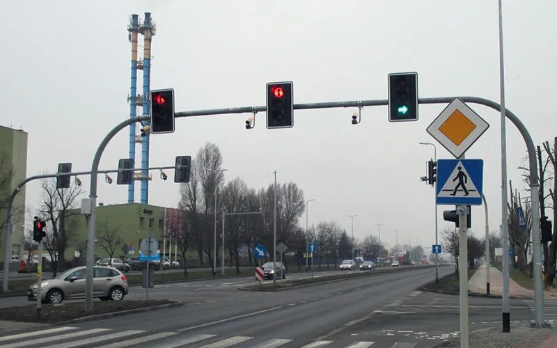 Адаптивное управление дорожным движением. Дорожные контроллеры асудд. Асудд. F sell. Оборудование асудд.