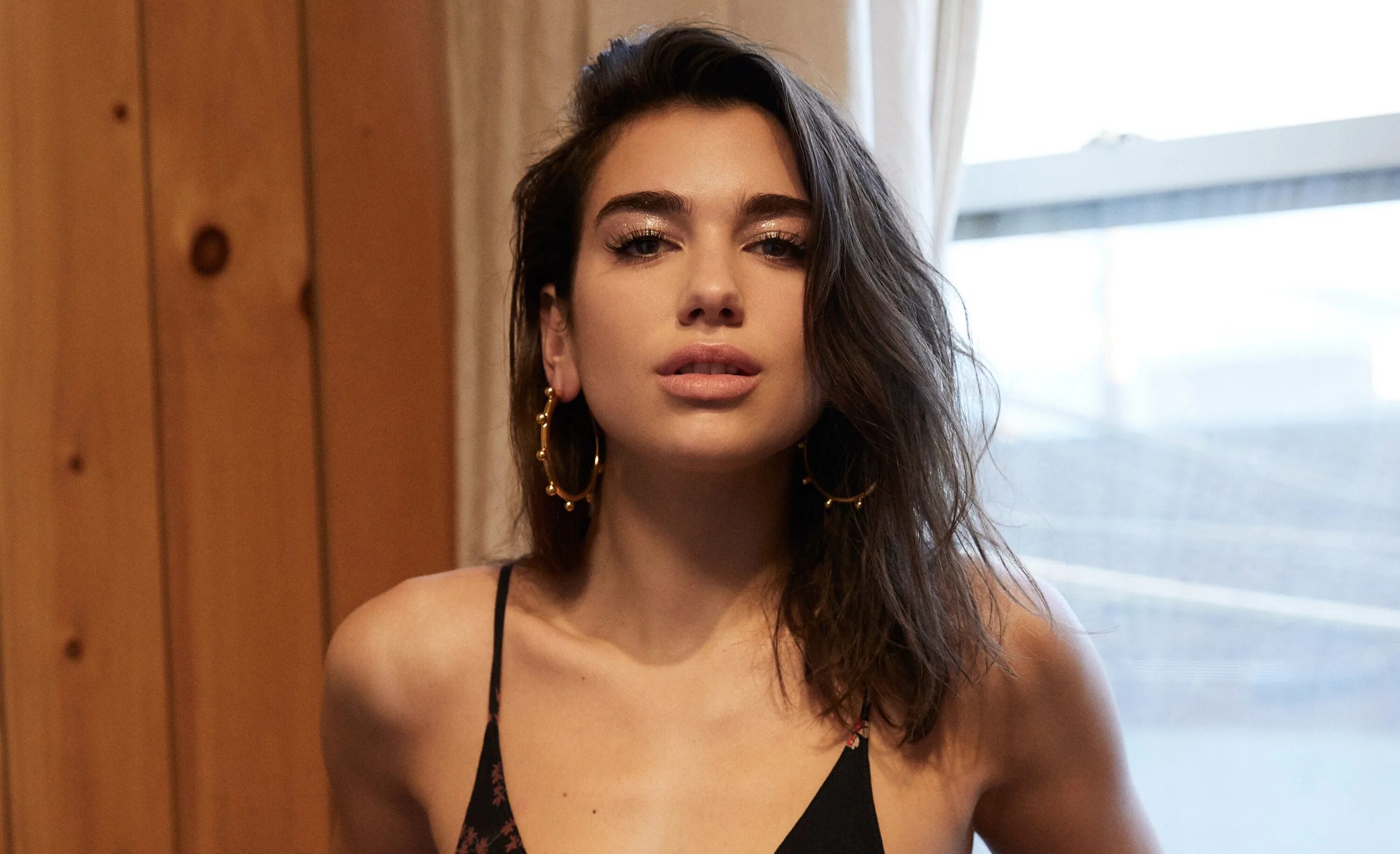 Дуа липа ремиксы. Дуа липа. Dua Lipa обои. Дуа липа обои. Dua Lipa Black hair.