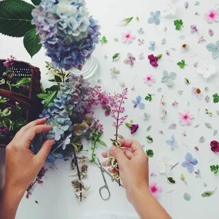 Lay flowers