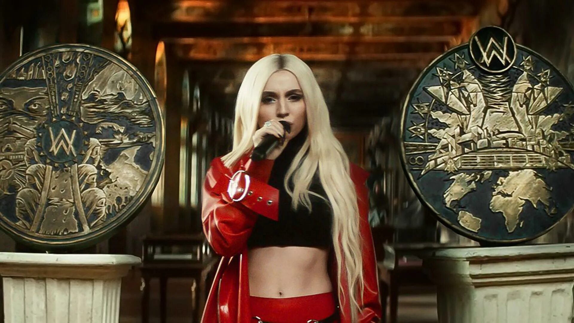 Ava max alone pt ii. Ava max alone pt ii. Ava max alone. Алан волкер и ава макс. Ava max alone pt ii.