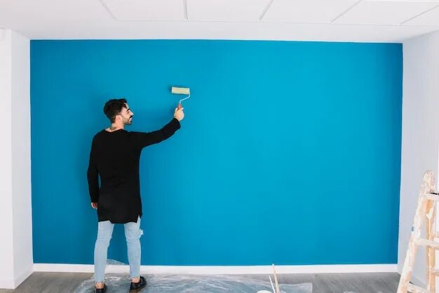 Paint man. Люди на фоне синей стены. Рисовать человека. Человек из стены. Цвета стен люди.
