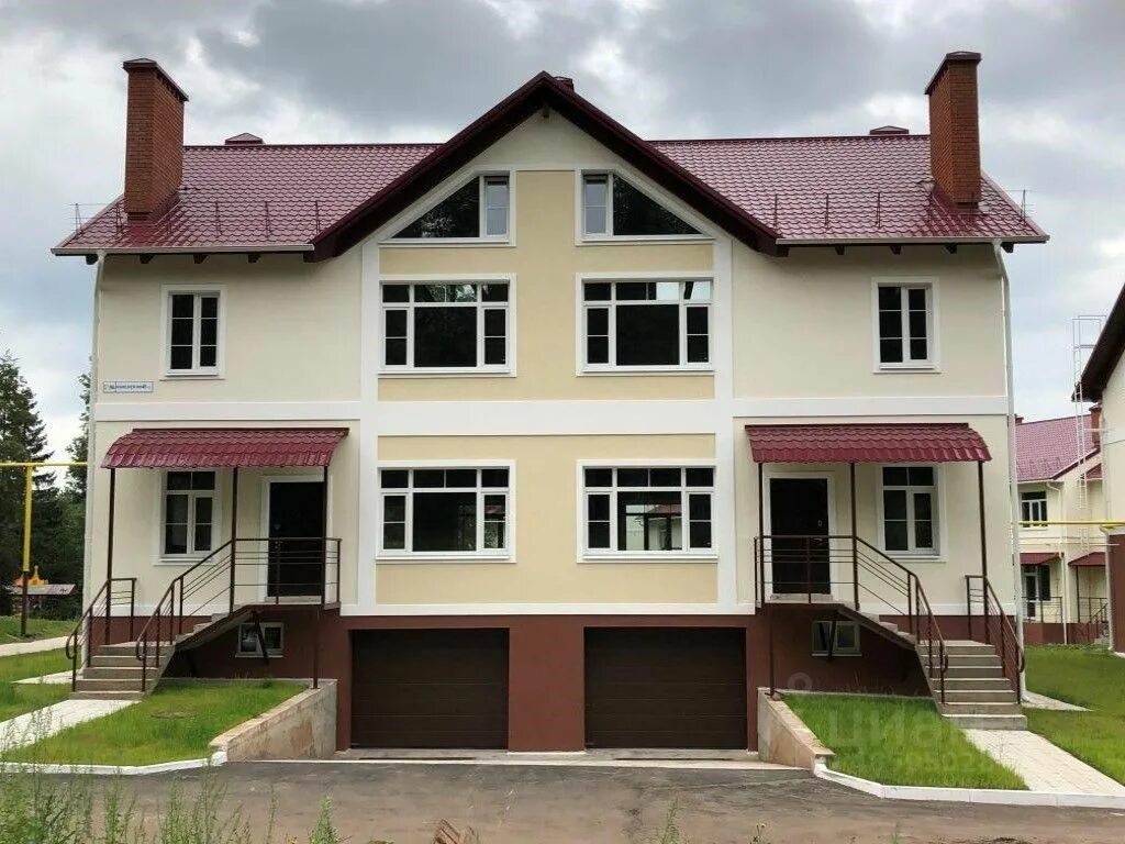 Два дома минус. Проекты домов из пеноблоков. Два дома минус. Z500 дом 2 этажа с мансардой с гаражом. Двухэтажный дом с гаражом.