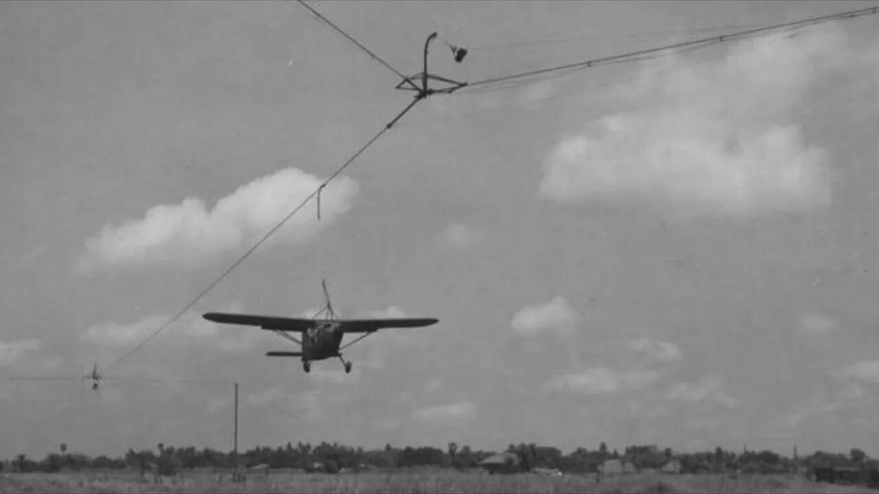 22 апр 14. Посадочная площадка самолета 1945 год. Brodie landing System.