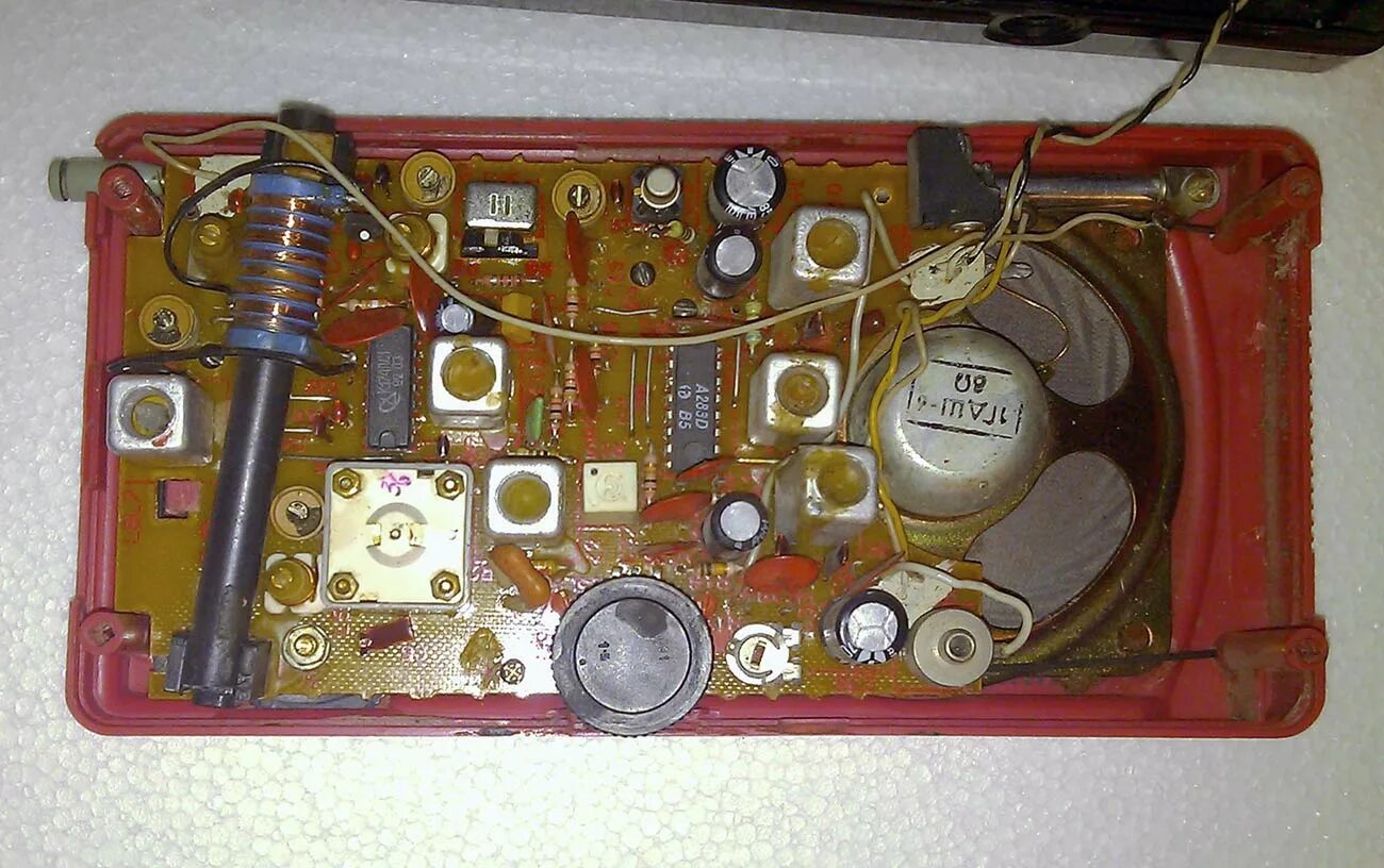 Радиоприёмник вестник 401. Меридиан рп 210 плата. Радиоприемник вега рп 243. Чм радиоприемник. Ламповый сверхрегенератор на 144 мгц.