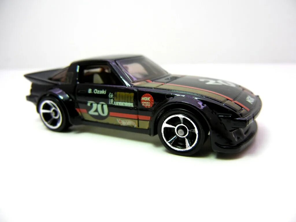 Hot wheels mazda rx7. Мазда rx 7 хот вилс. Mazda rx7 hot wheels sth. 95 mazda rx-7 hot wheels. Hot wheels premium mazda rx7.