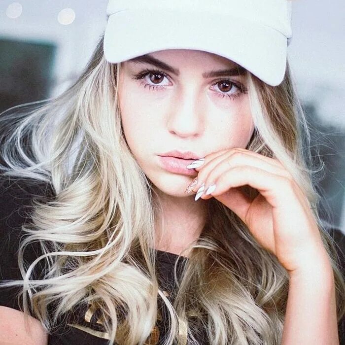 Популярные блогерши. Популярные блогерши. Диана астер из дрим тим. Саша набатчикова. Популярные блогерши.