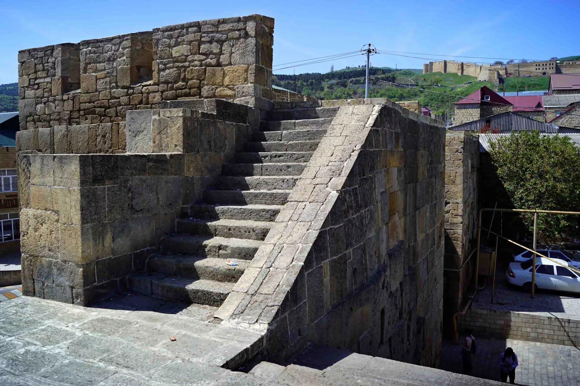 Рисунки на тему дербент. Переулок гаджиева дербент. В. Дагестан каспийск дербент. Парк победы избербаш.