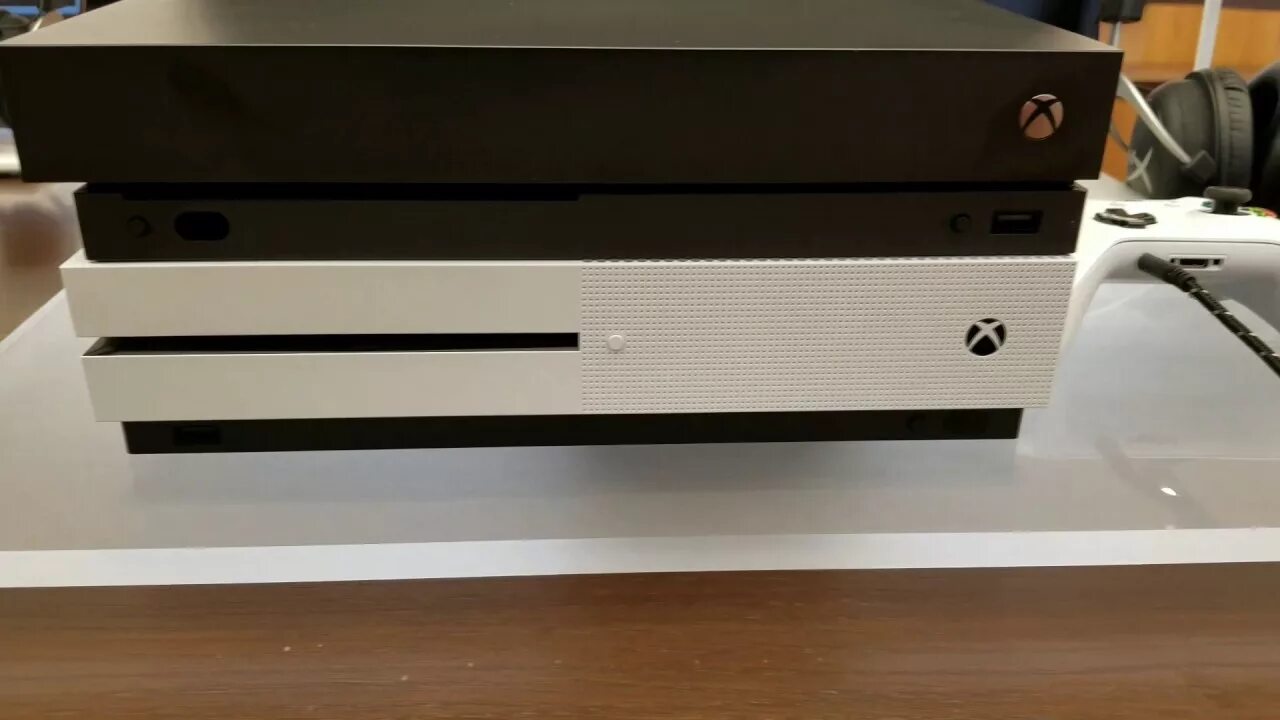 One vs one s. Xbox one s. Xbox one vs Xbox one s. Xbox one 500gb vs Xbox one s. Xbox one и Xbox one x.