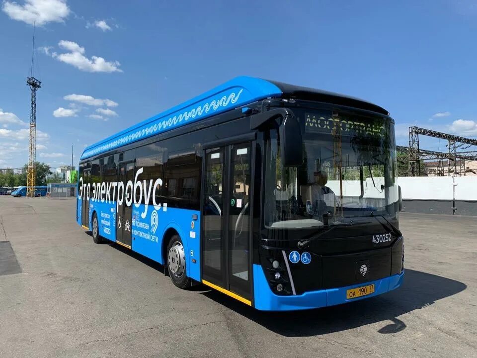 Электробус м16. Электробус 135. Автобус м2. Арабский электробус.