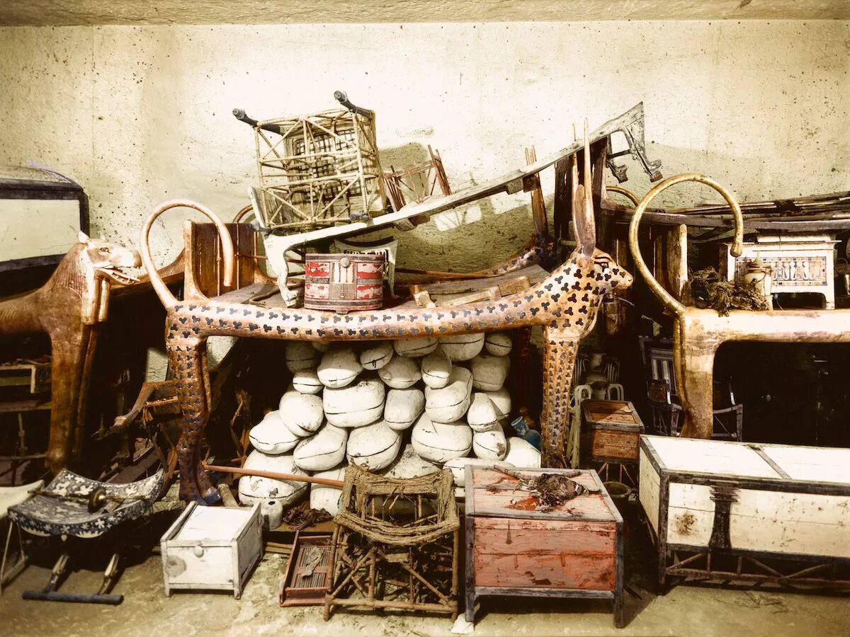 Открытие гробницы тутанхамона. Гробница тутанхамона 1922. находка гробницы тутанхамона 1922. говард картер гробница тутанхамона. 1922 открытие гробницы тутанхамона.