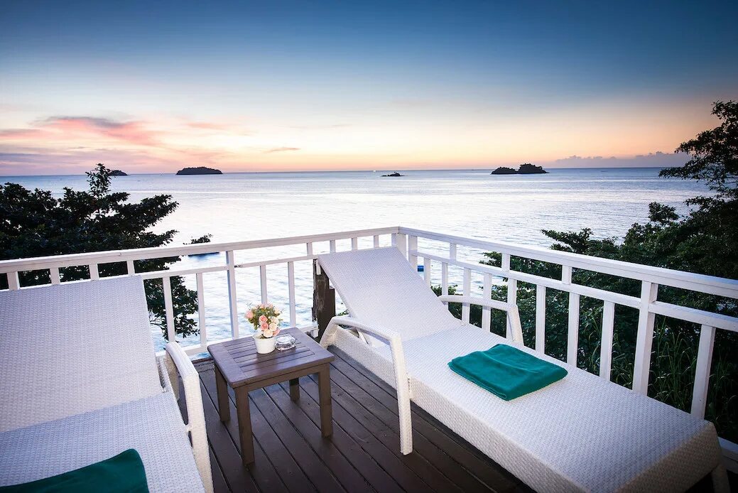 The cliff beach & spa. Cliff beach. Зе клифф отель болгария обзор. The cliff beach & spa. The cliff hotel obzor.