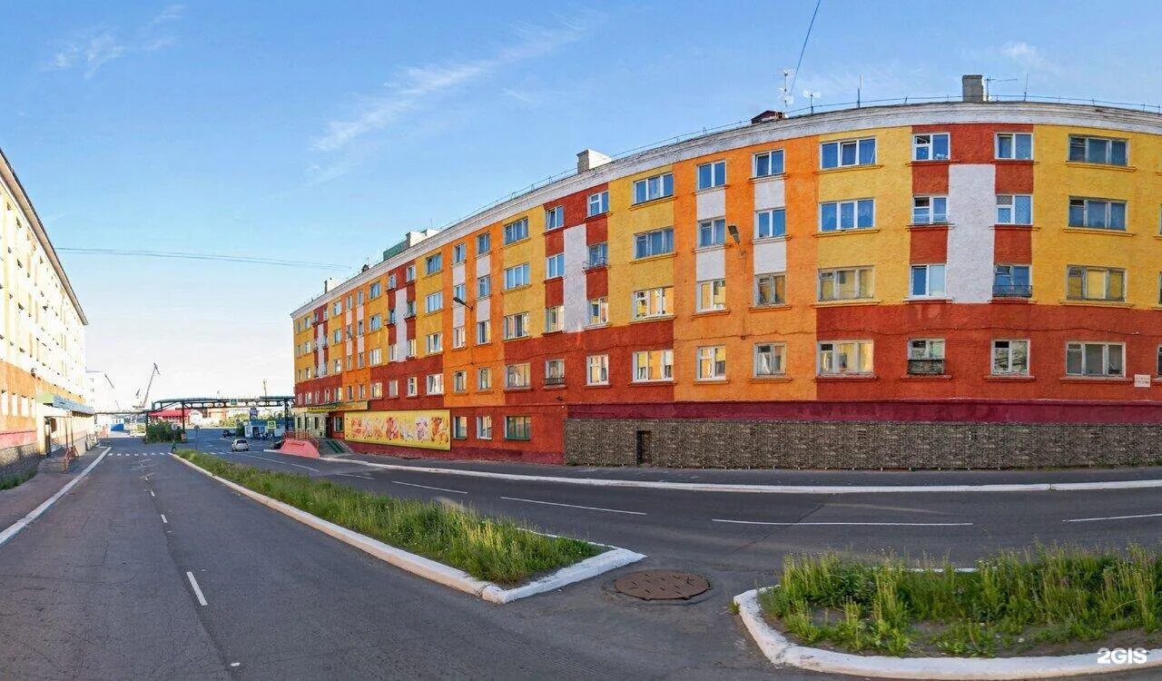 Полуостров таймыр дудинка. Ленина 16 дудинка. Дудинка улица щорса 17б. Сбербанк дудинка. Матросова 14 дудинка.