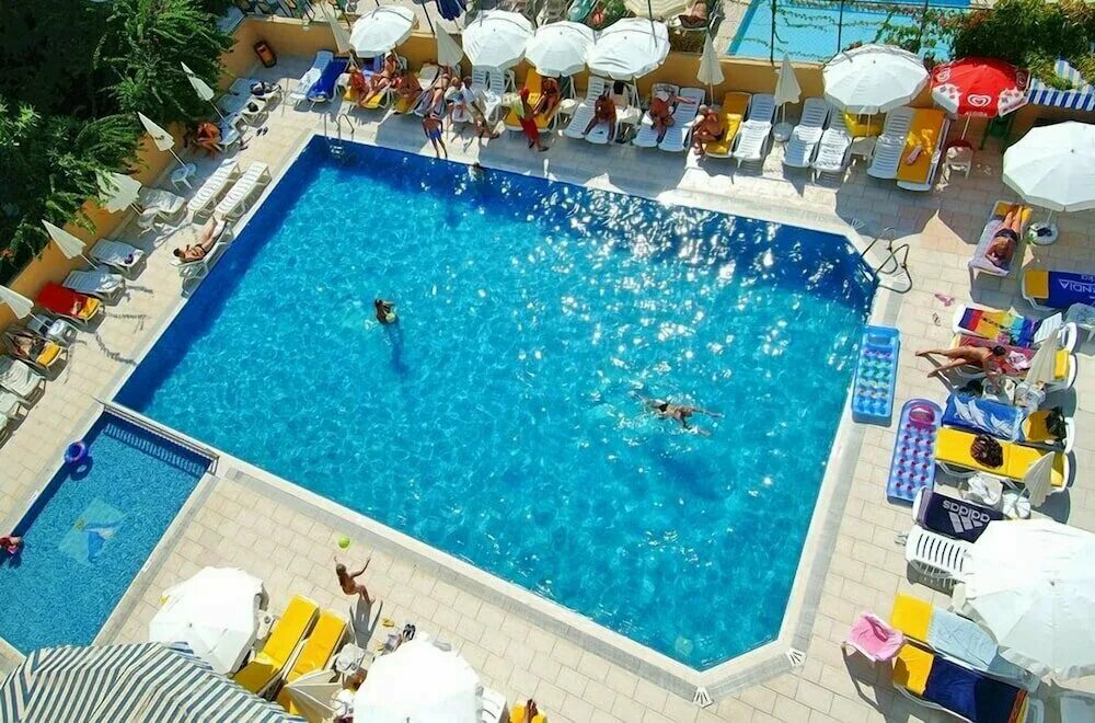 Hedef kleopatra hotel 4 аланья. Golden sun hotel 3. Golden sun hotel 3* пляж. Golden sun hotel 3 бельдиби. Голден сан хотел.