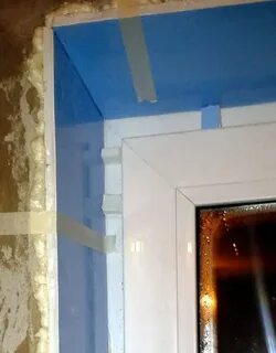 Установка панелей оконных откосов