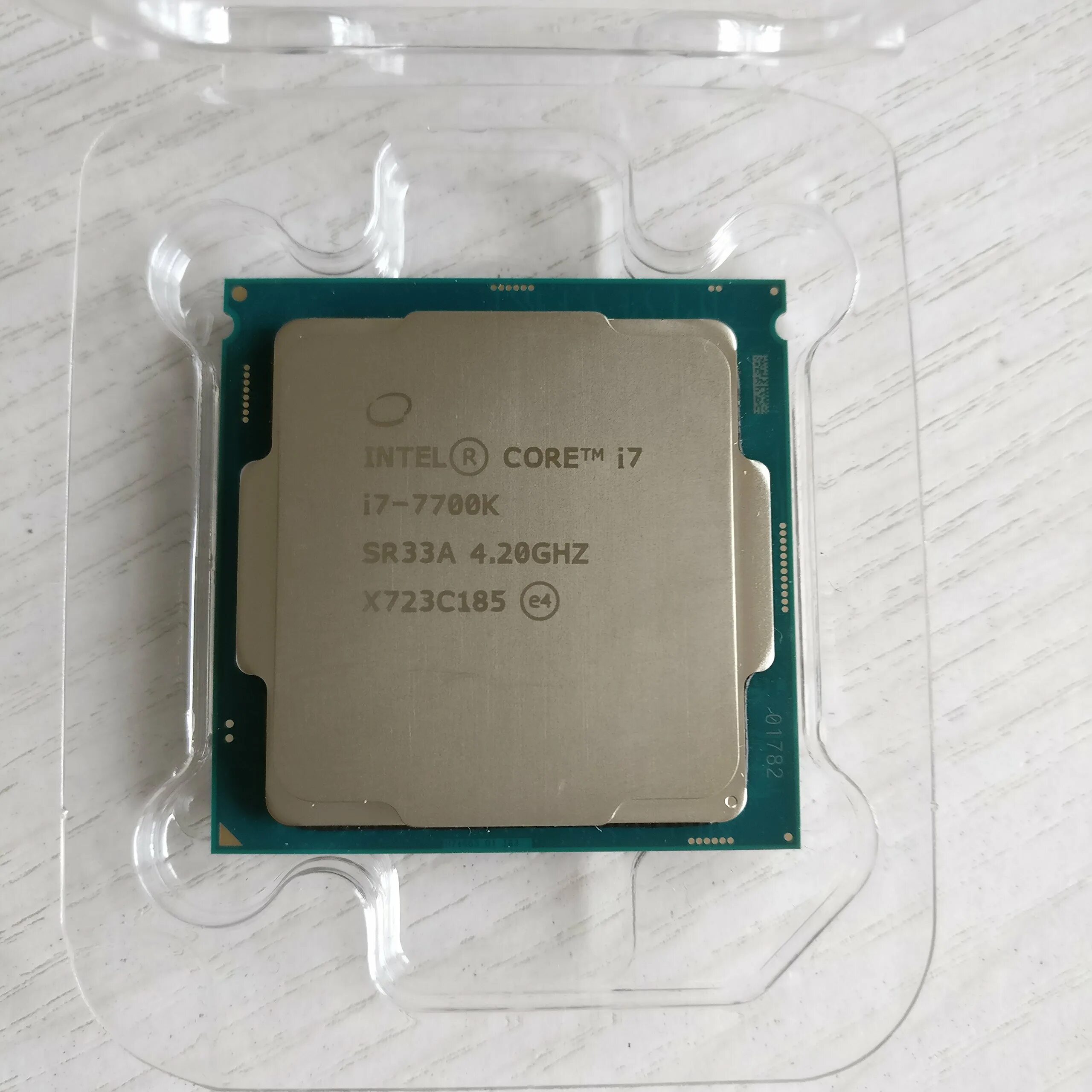 Intel Core i7 7700k. Процессор Intel Core i5-4690 Haswell. Процессор Intel Core i7-7700.