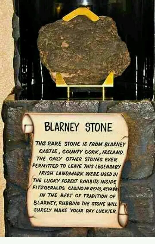 Stone me перевод. Камень Бларни в Ирландии. Камень blarney. Blarney Stone перевод.