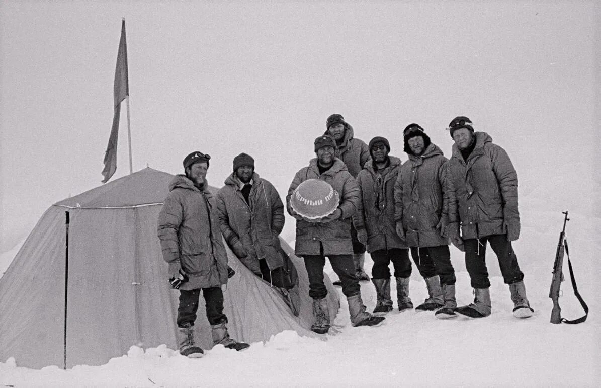 Дмитрия Шпаро 1979. Экспедиция Дмитрия Шпаро на Северный полюс. Картинки экспедиция