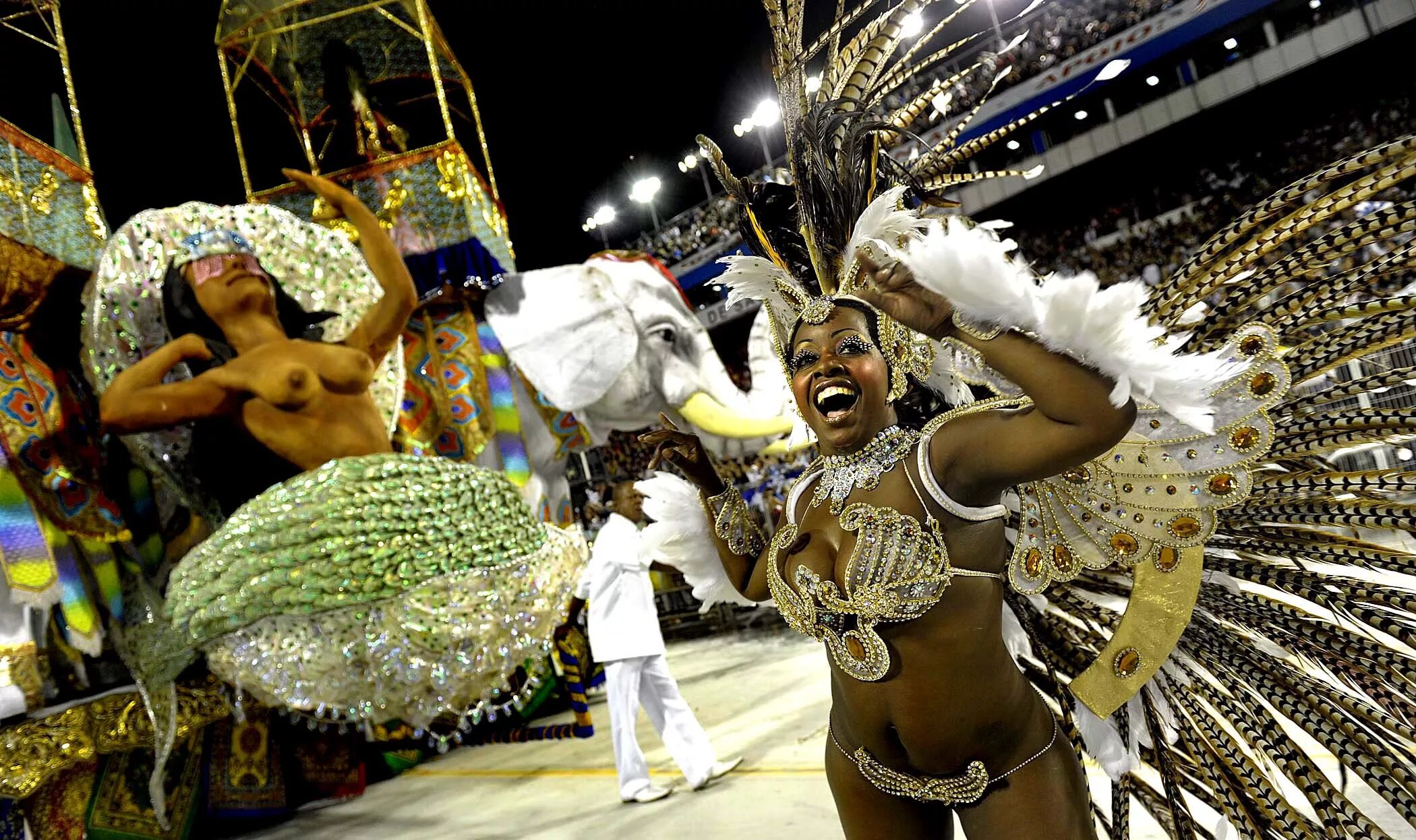 Андреа Мартинс Бразилия карнавал. Карнавал Рио 1980. Карнавал 2011 Рио. Карнавал Рио в Бразилии 2020.