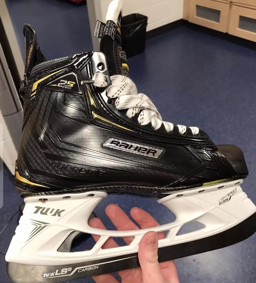 Хоккейные коньки Бауэр 2s Pro. Коньки Bauer Supreme 2s. Supreme 2s коньки. Supreme 2s Pro коньки. Бауэр м5