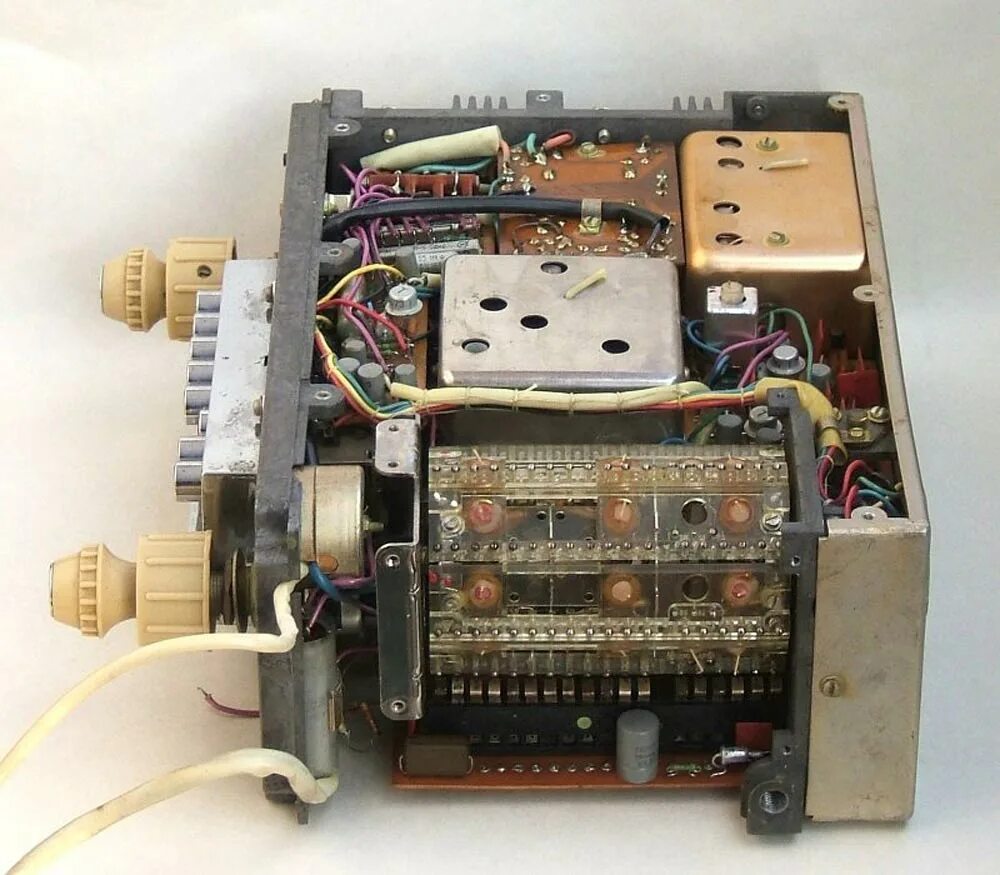 Автомобильный радиоприемник ав68-д. АВ-68 автоприемник. Приемник АВ -68-3. Р611ав 68.