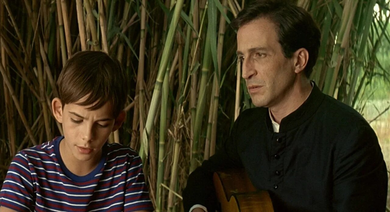 Bad ed. Bad education 2004. гаэль гарсиа берналь дурное воспитание. дурное воспитание фильм священник. начо перес дурное воспитание.
