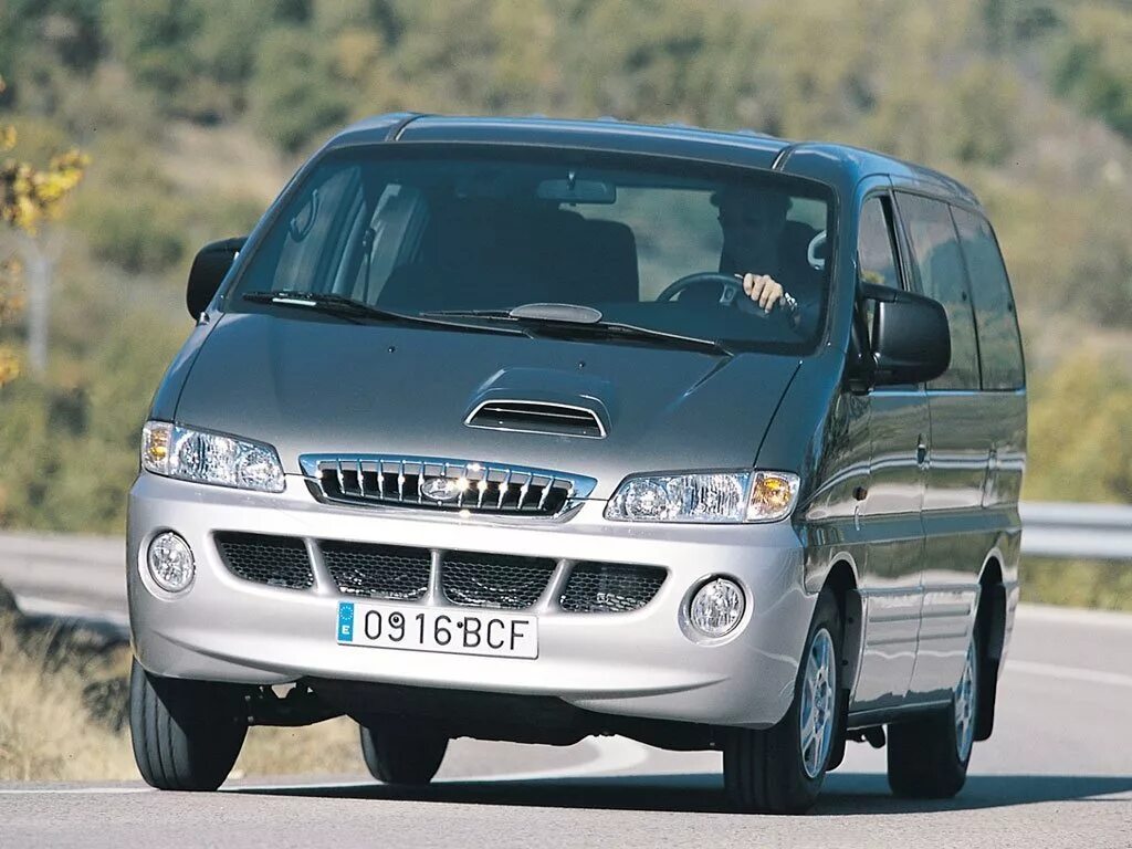 Автомобиль h 1. Hyundai Starex h1. Hyundai Starex h1 1997. Hyundai Starex h1 2000. Hyundai h1 Starex минивэн.