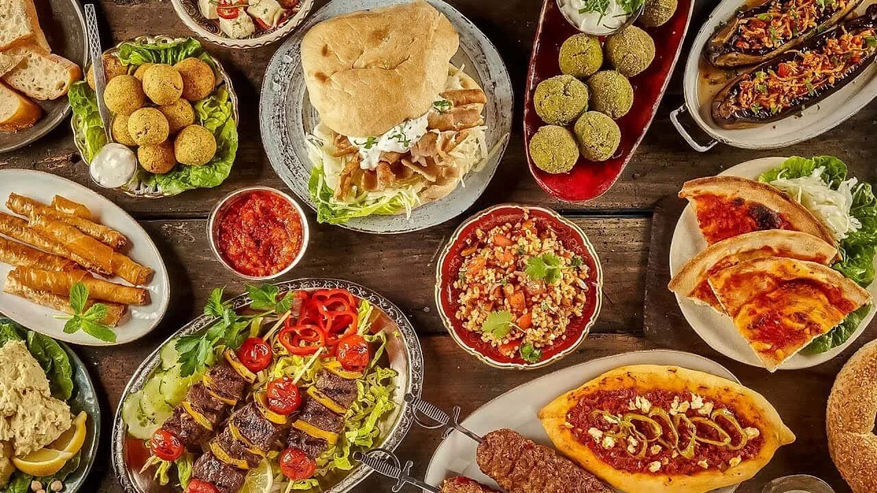 Турецкая национальная кухня. Турецкая еда. Традиционные блюда Турции. Обед турецкая кухни.
