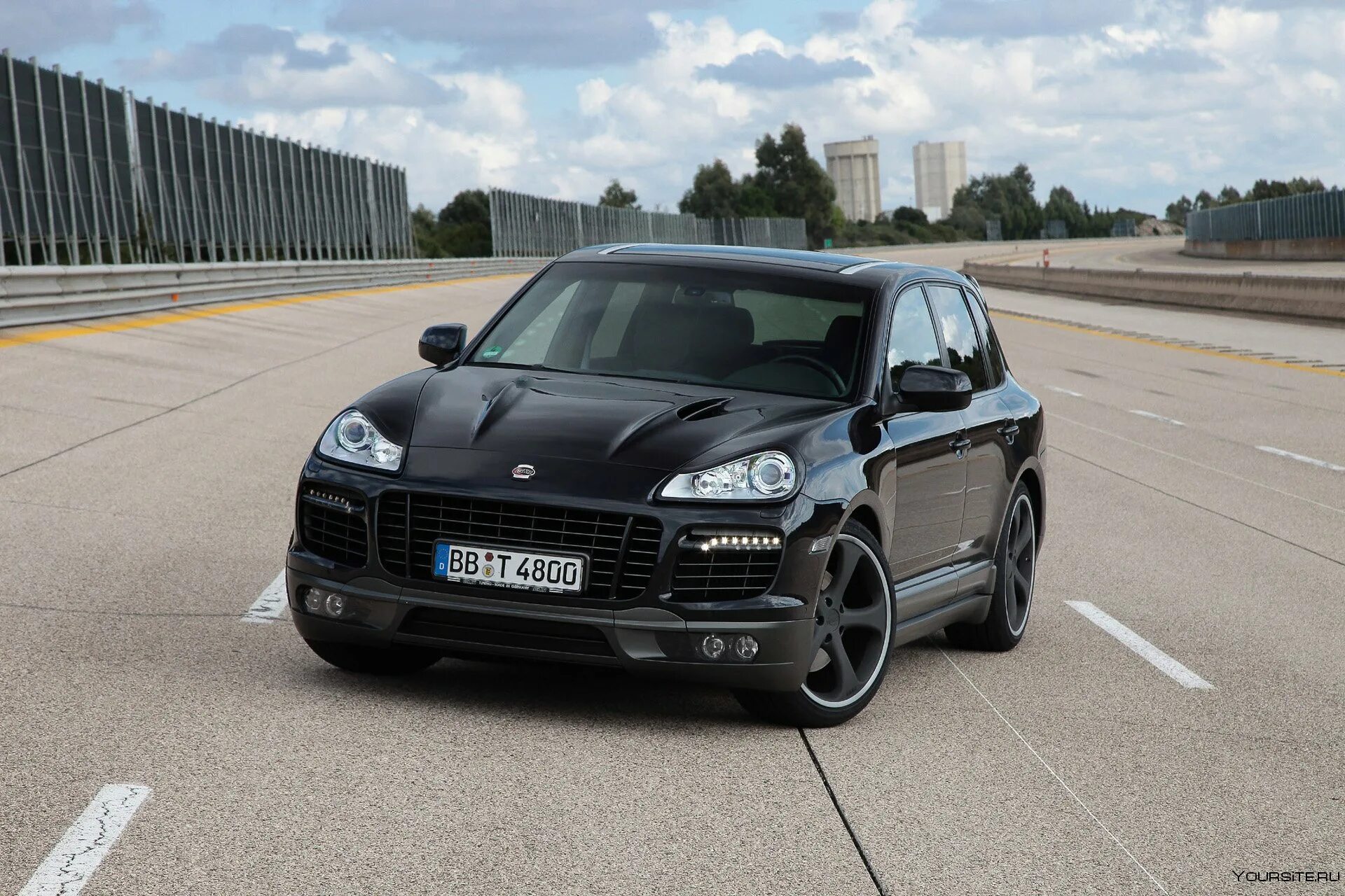 Порш каен турбо. Porsche Cayenne 957. Porsche Cayenne Magnum 2008. Porsche Cayenne 957 обвес. Porsche Cayenne Magnum 2010.