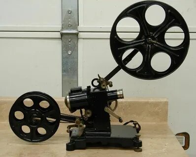 Кинокамера за 2 секунды делает 32 снимка