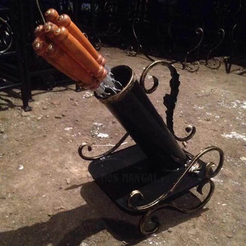 Шампура широкие. Мангал складной grillver печенег. Красивый шашлык. Шашлычный дворик георгиевск. Шашлык.