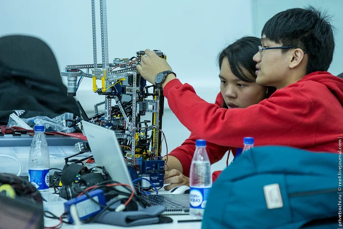 Сириус робототехника. Сириус парк сочи. Фестиваль роботов. Школа робототехники в сочи. Робототехника сочи.