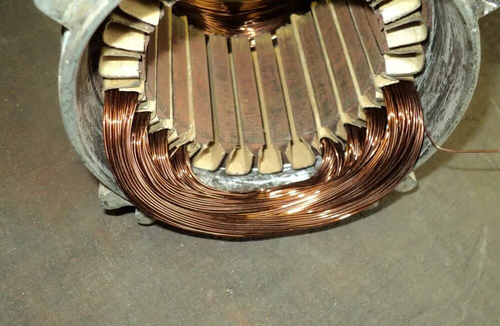 Электродвигатель weg обмотка. Статор асинхронного электродвигателя. Перемотка эл двигателей. Перемотка эл двигателей. Перемотка статора электродвигателя 2.