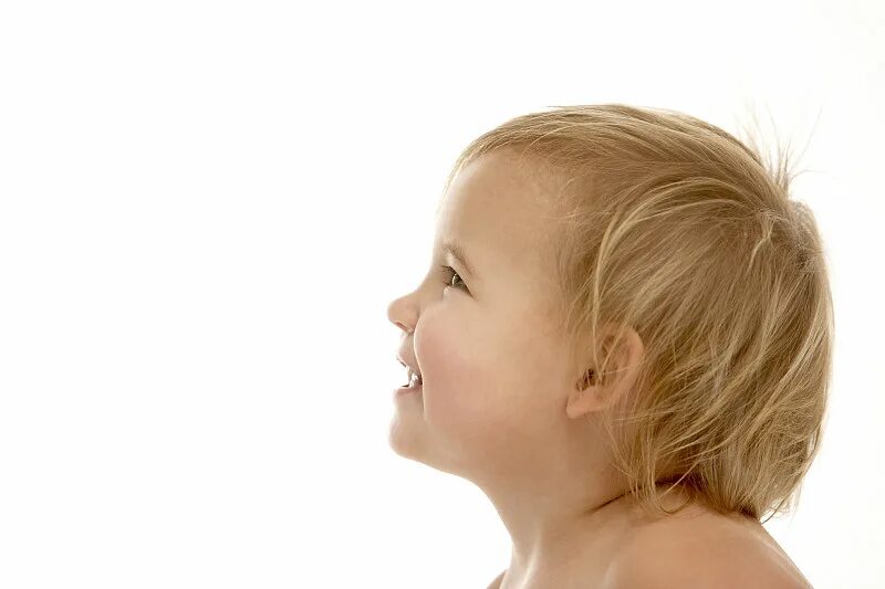 профиль ребенка. младенец в профиль. профиль ребенка. форма головы у грудничка. детские лица в профиль.