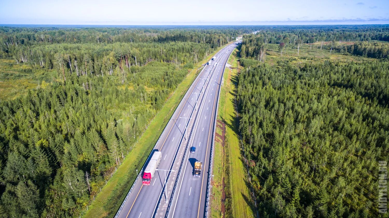 М11 новгородская область. Трасса м11 сверху. Москва Питер автомагистраль. М 11 В Новгородской области.